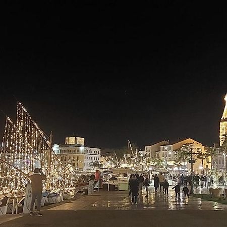 Grand T3 Lumineux Spacieux Propre, Tout Confort, Parking, Ascenseur, Emplacement Central Unique, Port-Commerces-Mer Et Plages A Pied, Location Du Samedi Au Samedi サナリー・シュル・メール エクステリア 写真