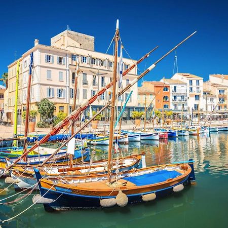 Grand T3 Lumineux Spacieux Propre, Tout Confort, Parking, Ascenseur, Emplacement Central Unique, Port-Commerces-Mer Et Plages A Pied, Location Du Samedi Au Samedi サナリー・シュル・メール エクステリア 写真